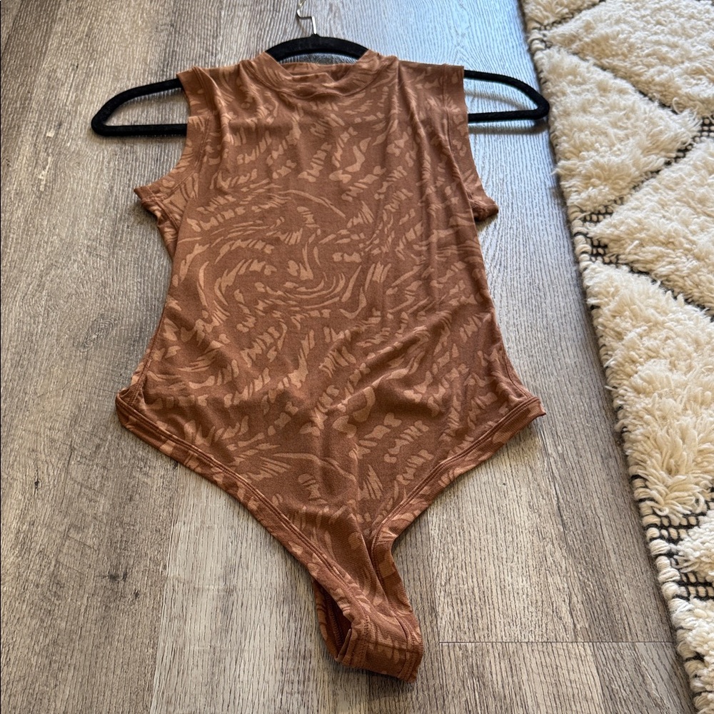 SKIMS sheer Bodysuit in Brown Pattern
